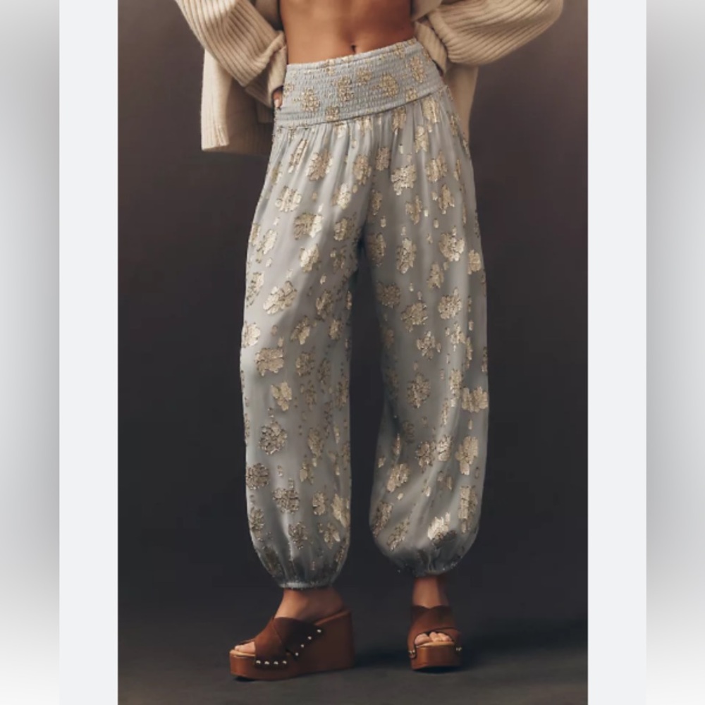 🆕 NWT by Anthropologie Deco Metallic Balloon  Pants with Gold Foil Detail - Picture 2 of 16
